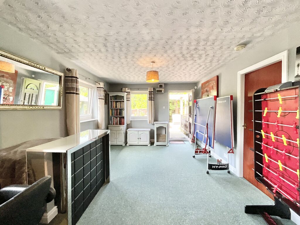 Mollatts Wood Road, Leek, ST13