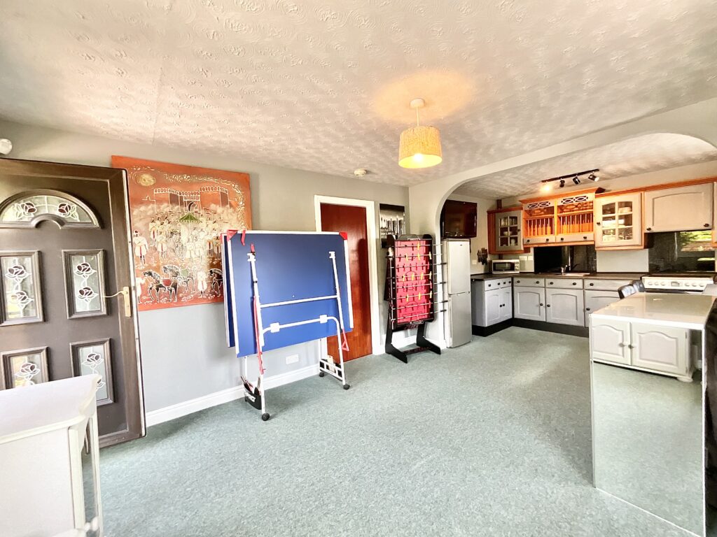 Mollatts Wood Road, Leek, ST13