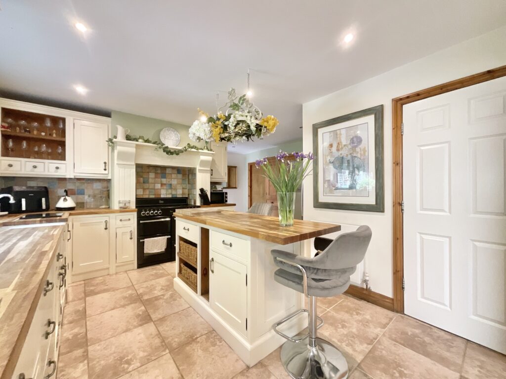 Sandy Lane, Aston, CW5
