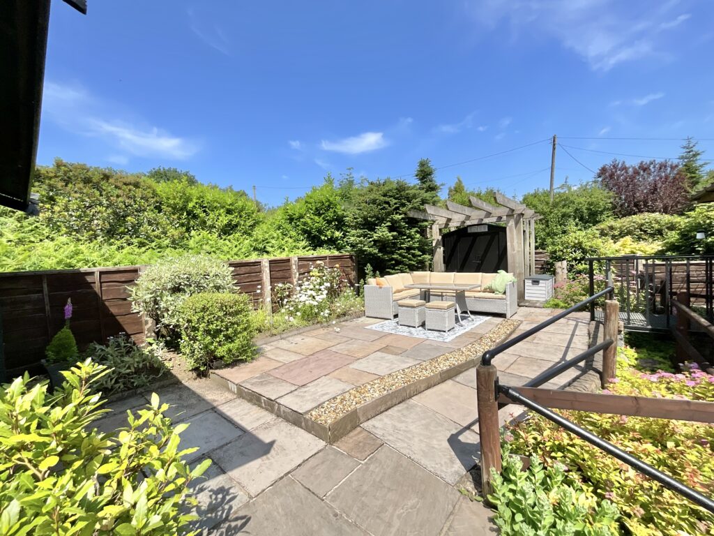 Mollatts Wood Road, Leek, ST13