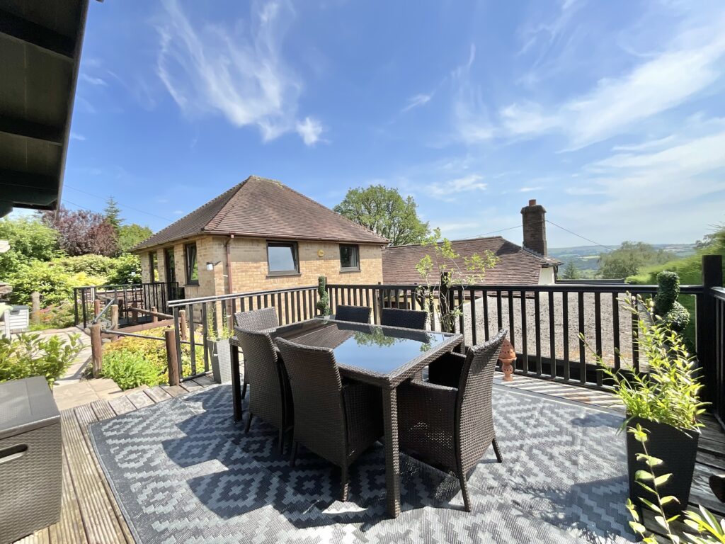 Mollatts Wood Road, Leek, ST13