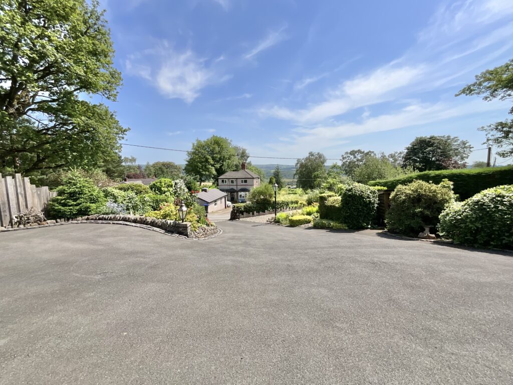 Mollatts Wood Road, Leek, ST13