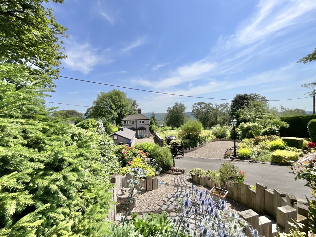 Mollatts Wood Road, Leek, ST13