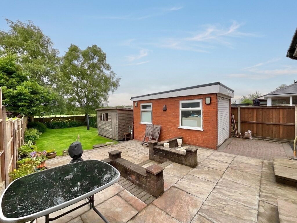 Uttoxeter Road, Blythe Bridge, ST11