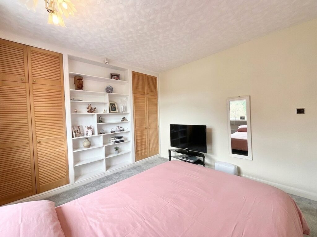 Uttoxeter Road, Draycott, ST11