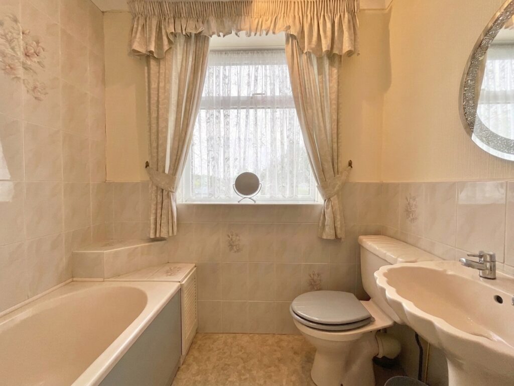 Uttoxeter Road, Draycott, ST11