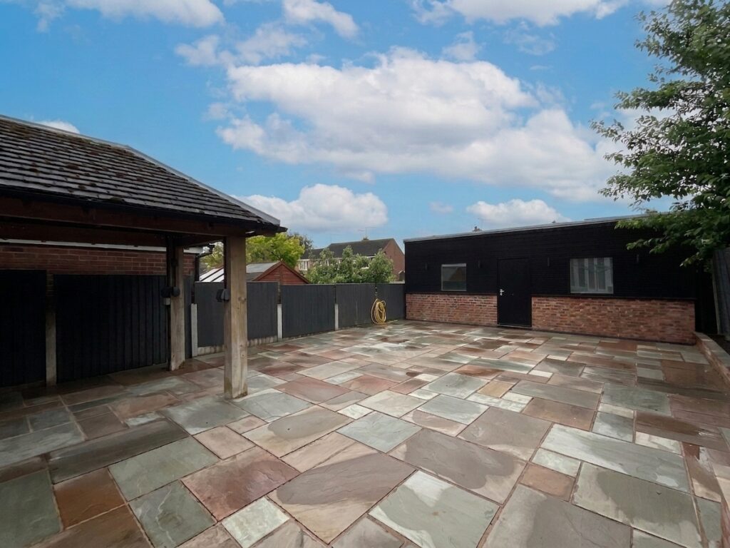 Crewe Road, Shavington, CW2