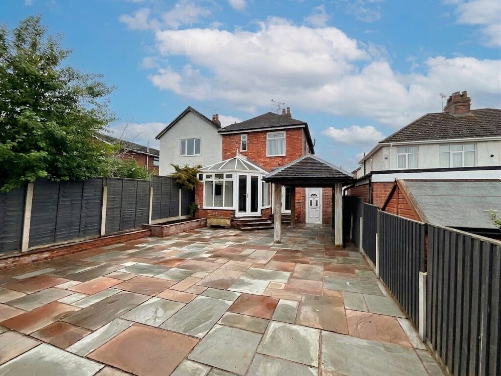 Crewe Road, Shavington, CW2