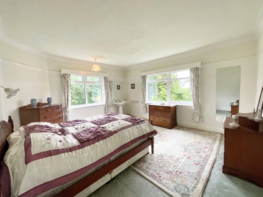 Winghouse Lane, Tittensor, ST12