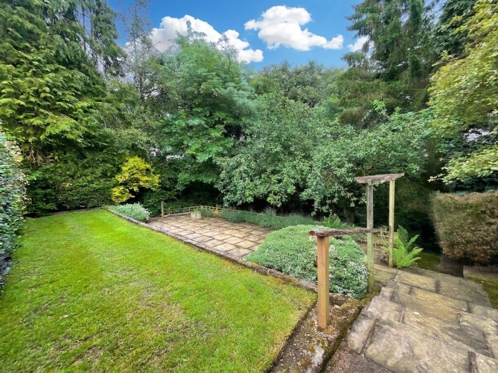 Winghouse Lane, Tittensor, ST12