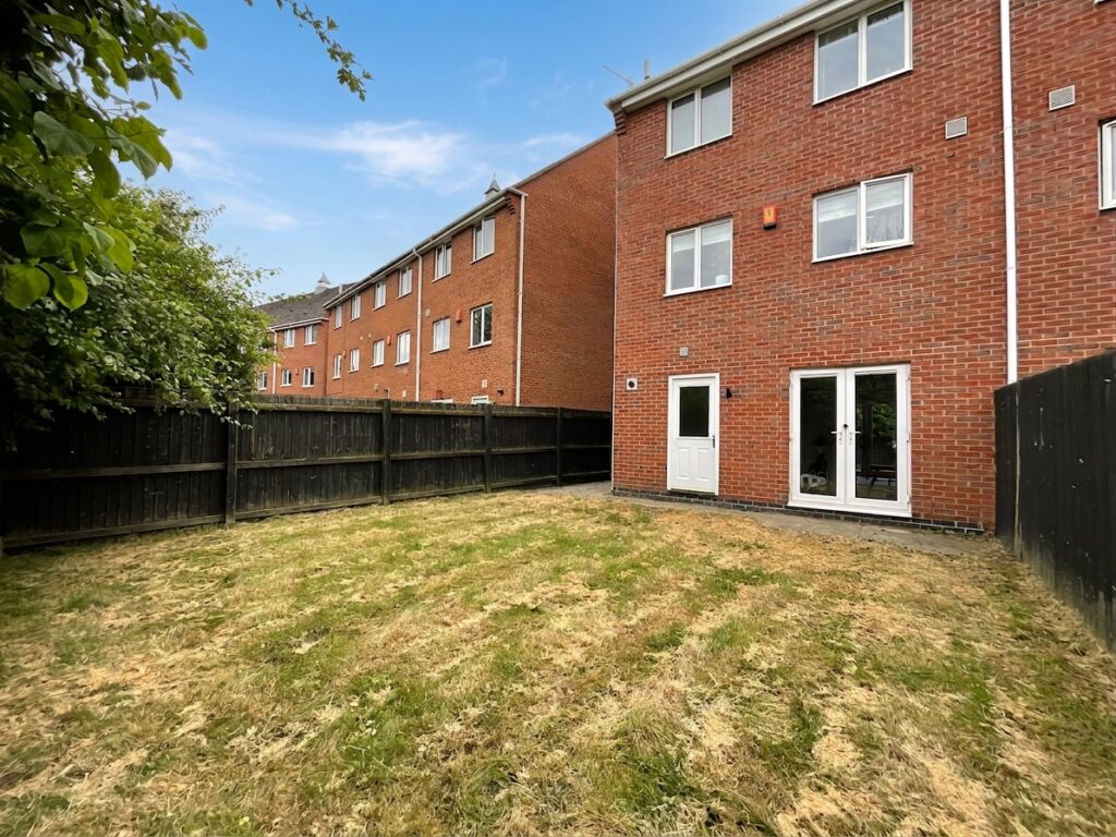 Edgbaston Drive, Stoke-On-Trent, ST4