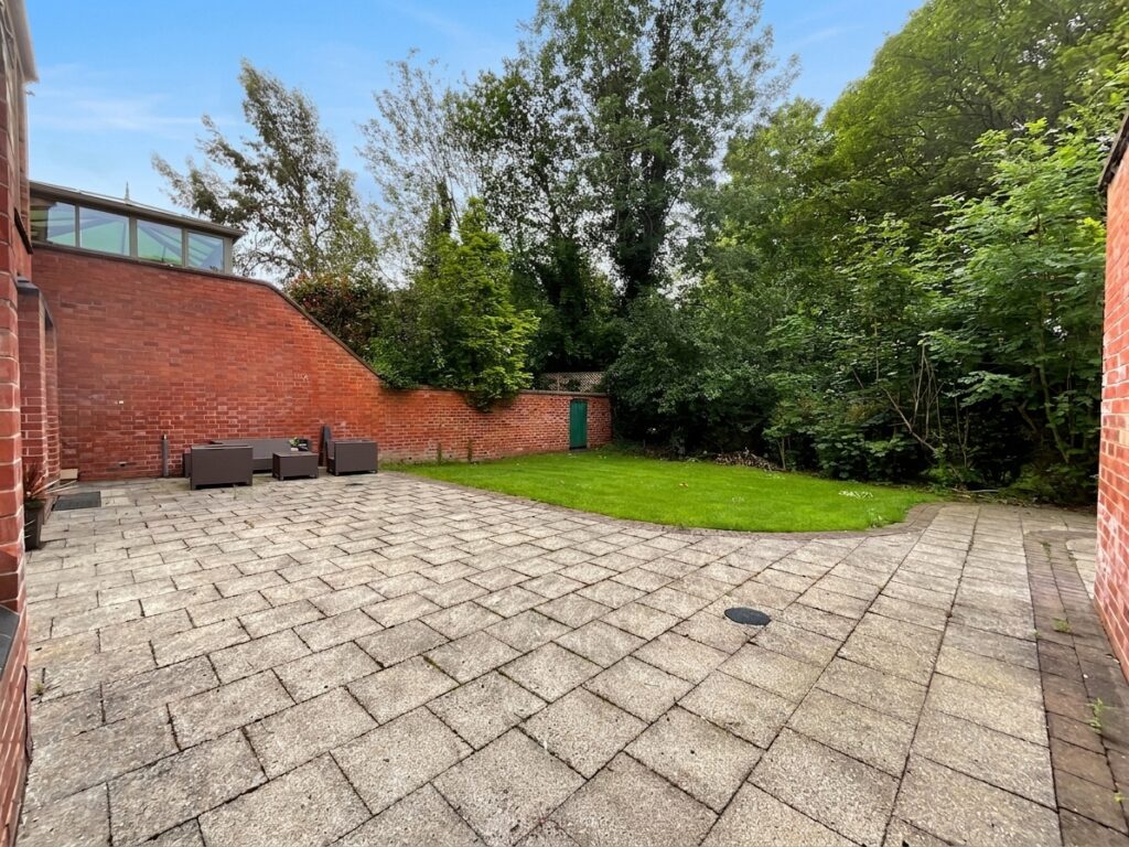Sidmouth Avenue, Newcastle, ST5