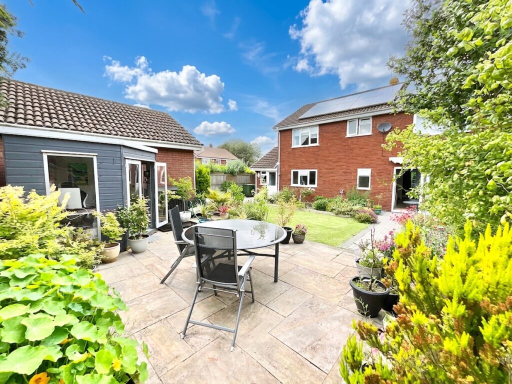 Meadow Close, Gnosall, ST20