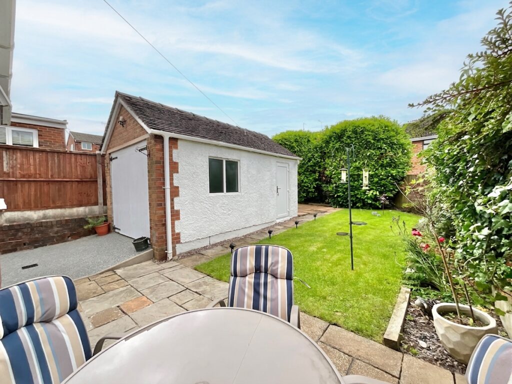 Dale Close, Cheadle, ST10