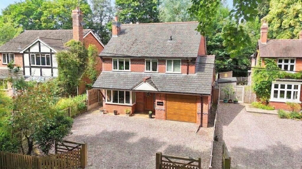Sandy Lane, Aston, CW5