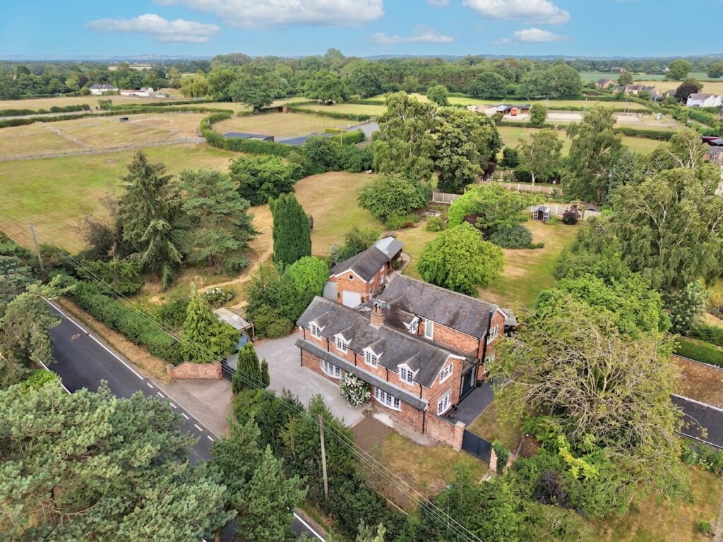 Crewe Road, Hatherton, CW5