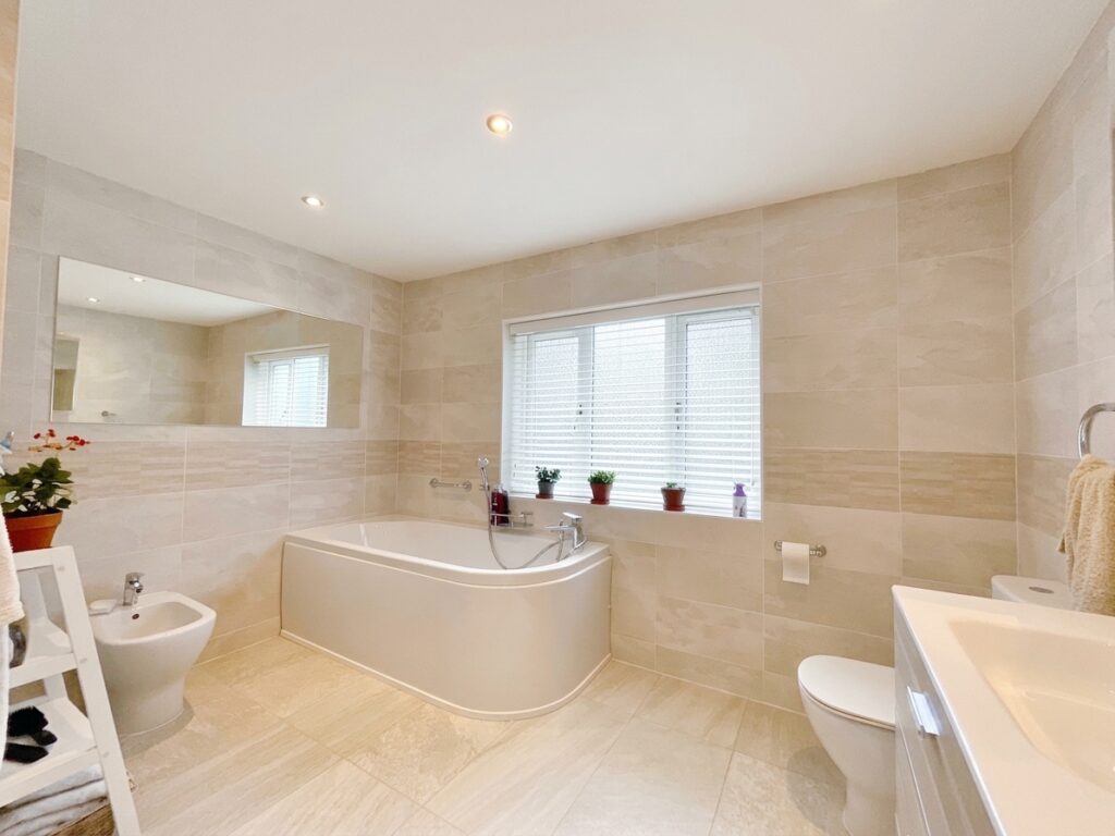 Crewe Road, Nantwich, CW5