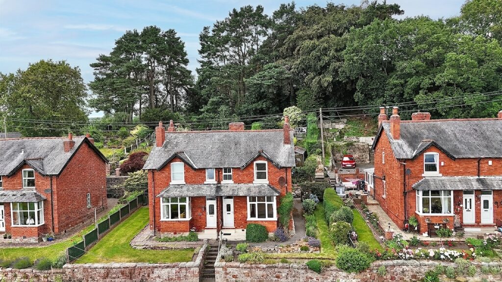 Foxt Road, Foxt, ST10