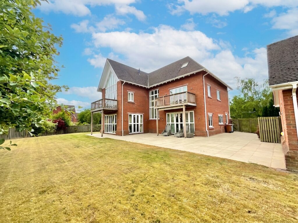 Freshwater Drive, Weston, CW2