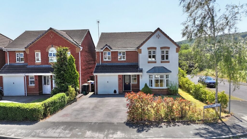 Kenilworth Walk, Cheadle, ST10
