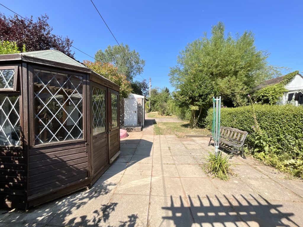 Uttoxeter Road, Draycott, ST11