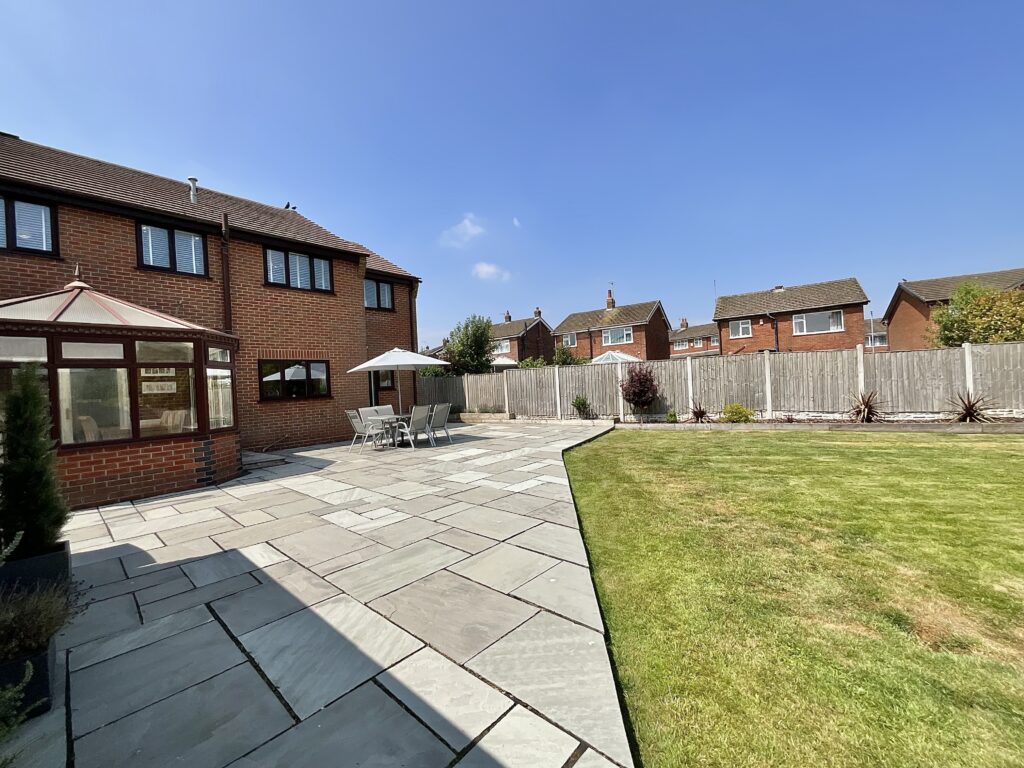 Sandy Hill, Werrington, ST9