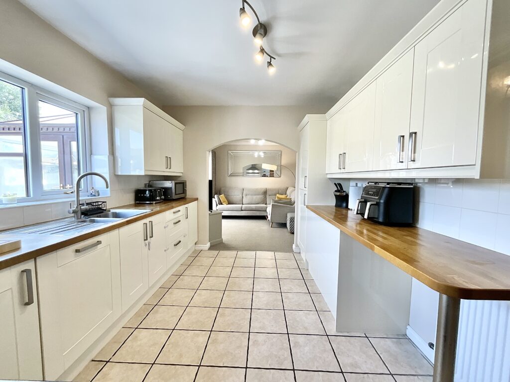 Sandy Hill, Werrington, ST9