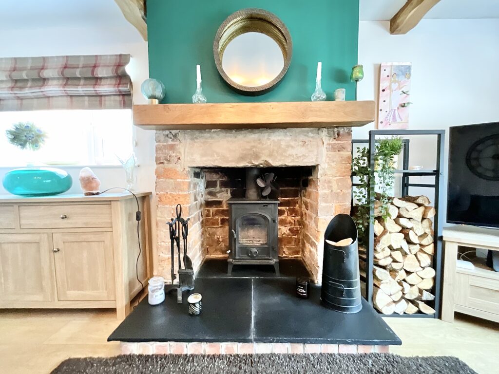 High Street, Dilhorne, ST10