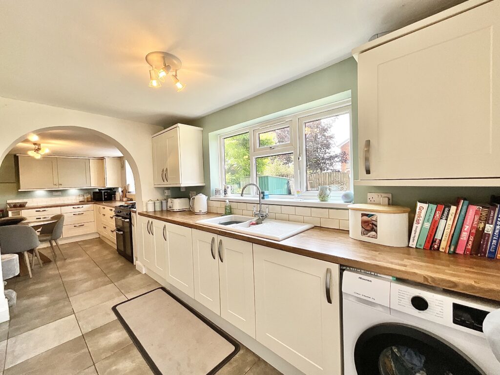 High Street, Dilhorne, ST10