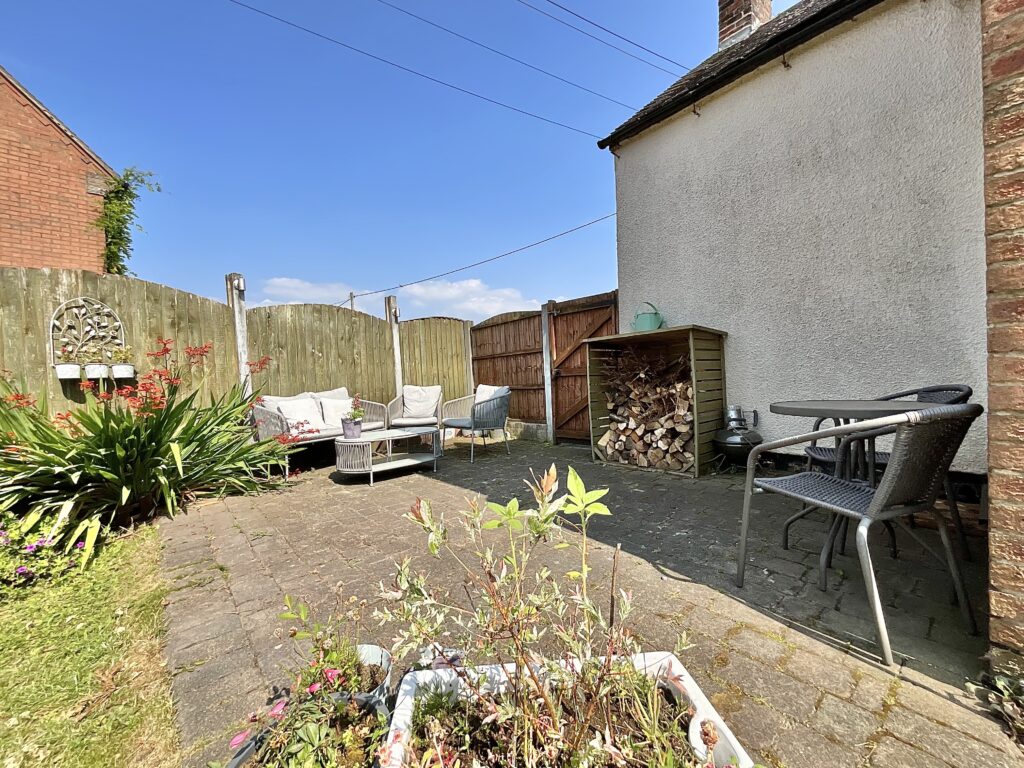 High Street, Dilhorne, ST10