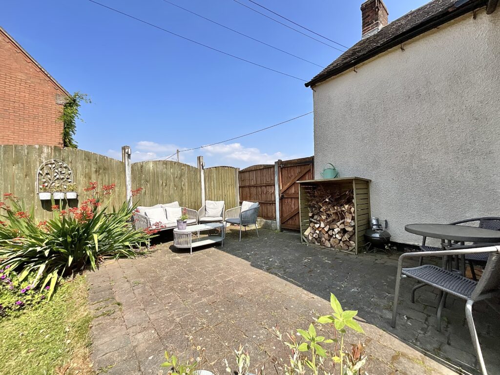 High Street, Dilhorne, ST10