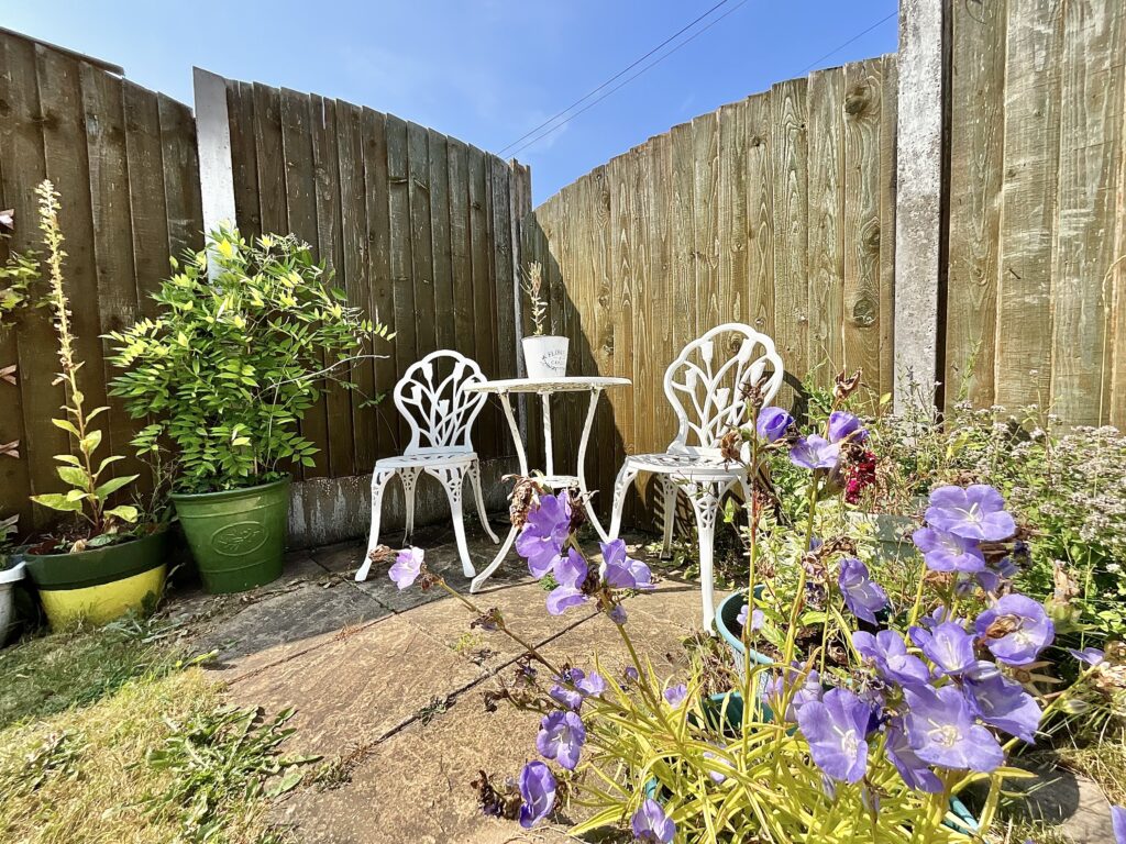 High Street, Dilhorne, ST10