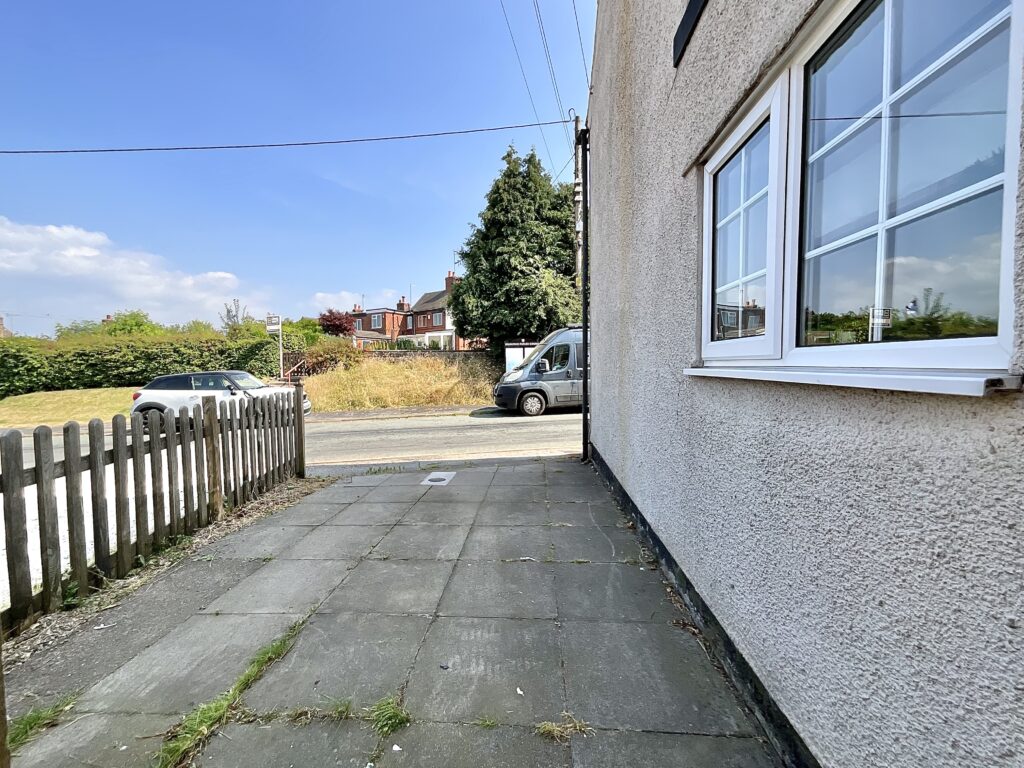 High Street, Dilhorne, ST10