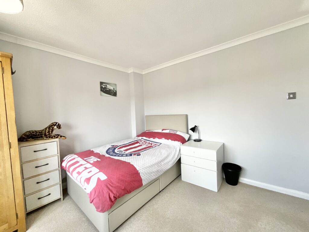 Paragon Close, Cheadle, ST10