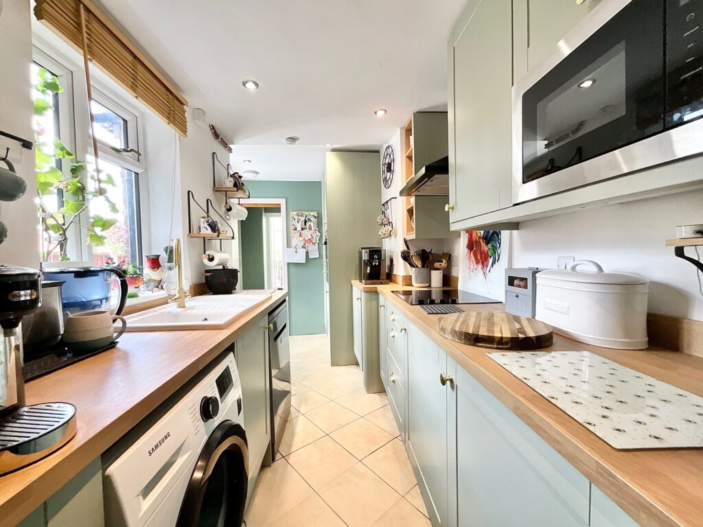 Sarver Lane, Dilhorne, ST10