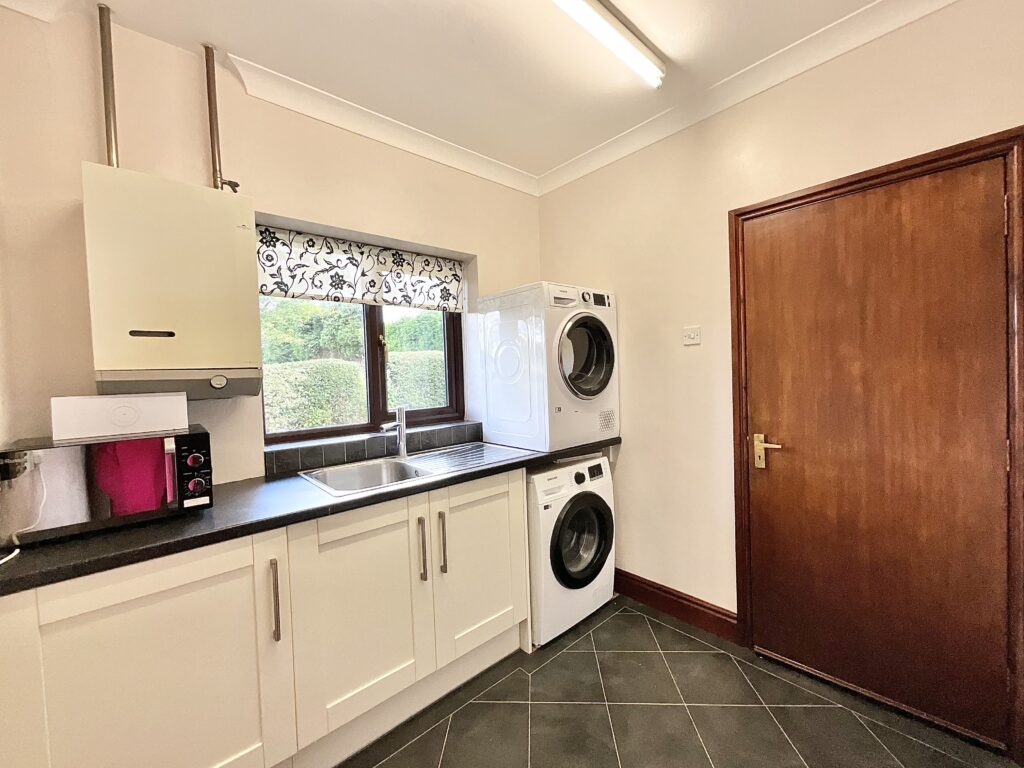 Sunnyside, Kingsley, ST10