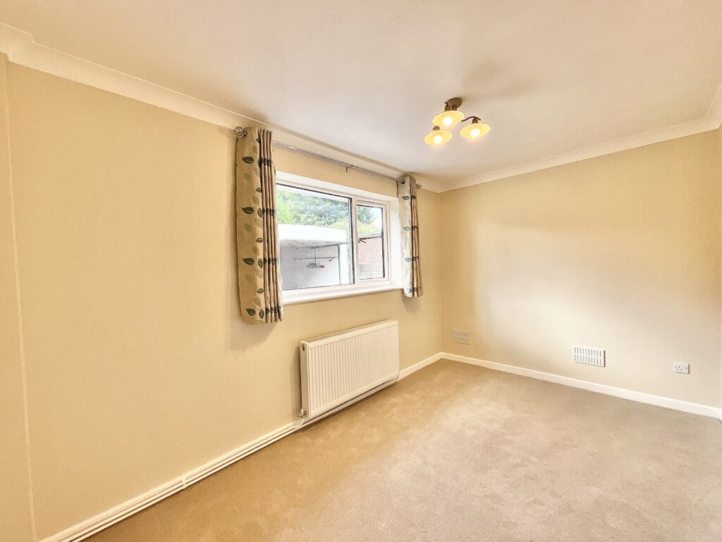 Moss Park Avenue, Werrington, ST9
