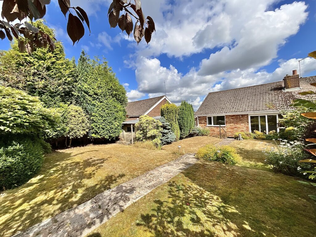 Moss Park Avenue, Werrington, ST9