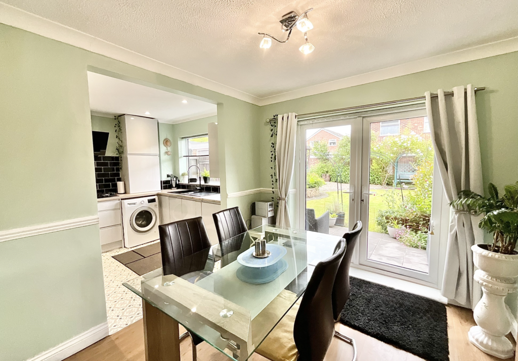 Lavender Avenue, Blythe Bridge, ST11