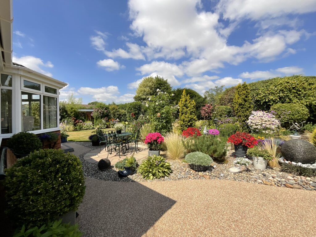 St. Johns Close, Stowe-By-Chartley, ST18