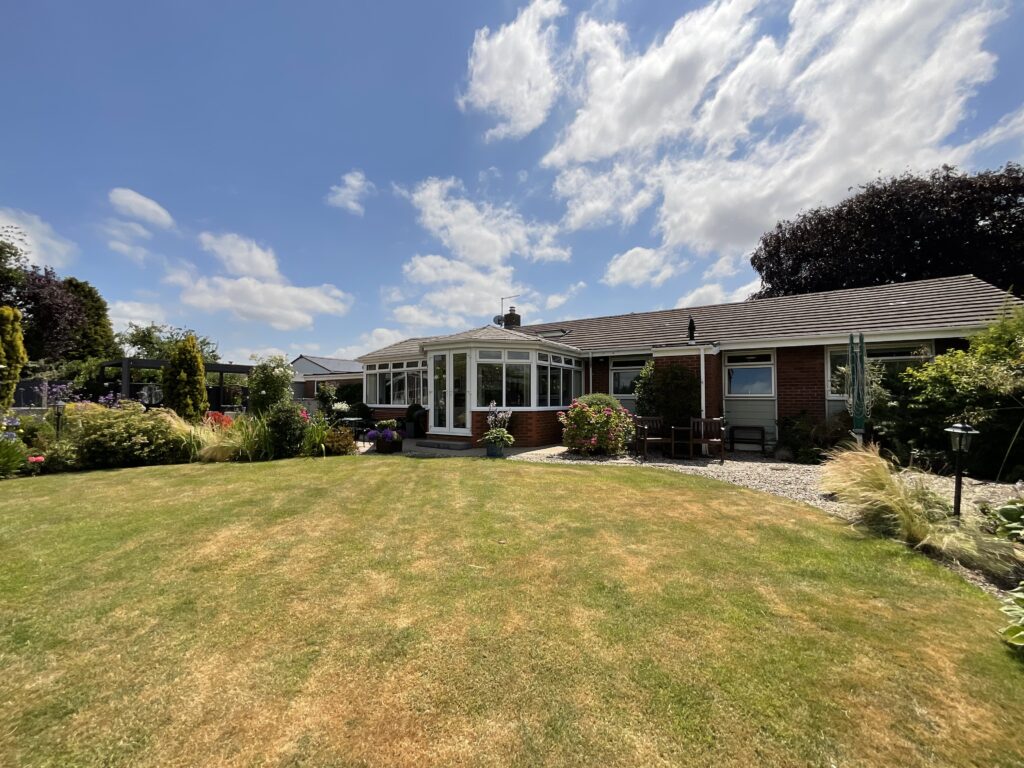 St. Johns Close, Stowe-By-Chartley, ST18