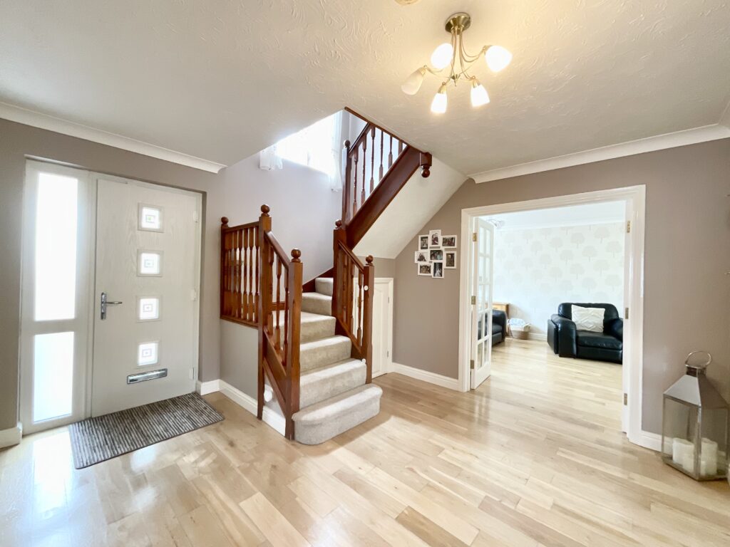 Meadowbank Avenue, Weston, ST18
