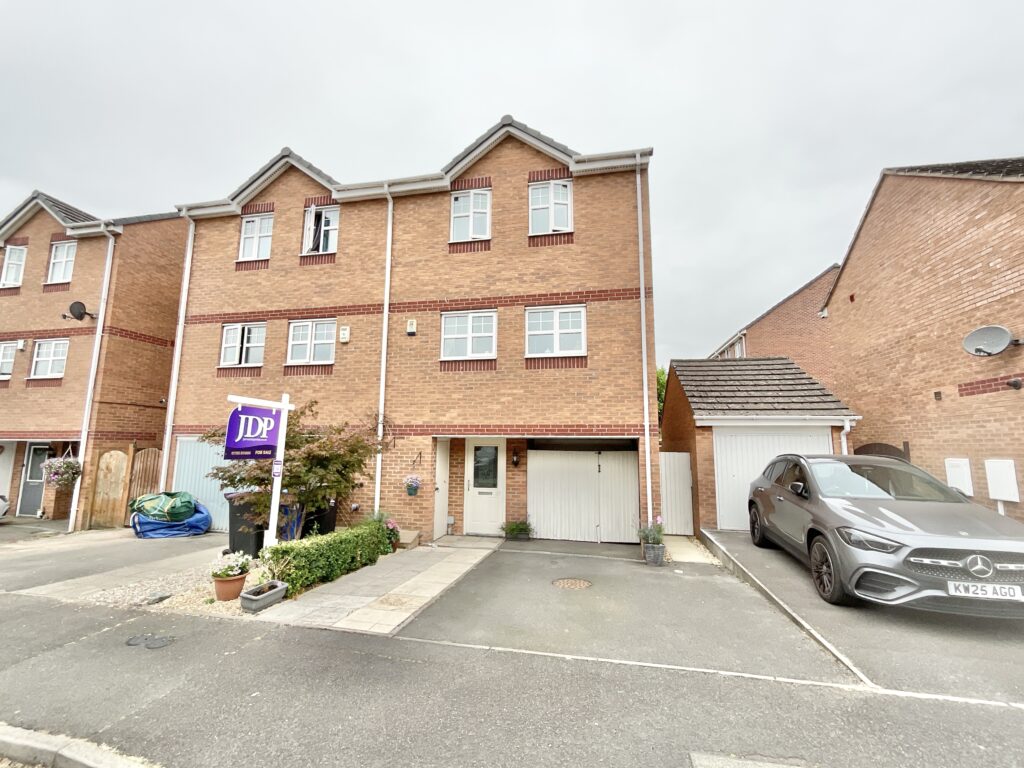Stuart Way, Market Drayton, TF9