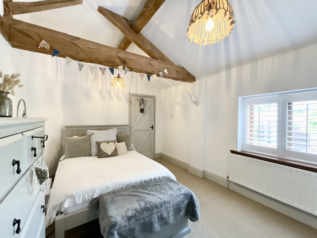 Tixall Court, Tixall, ST18