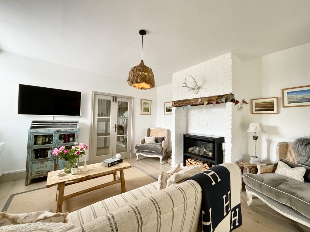 Tixall Court, Tixall, ST18
