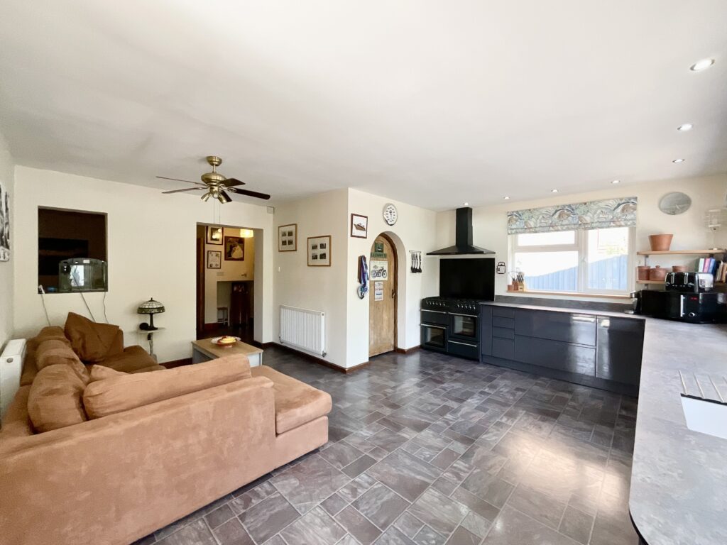 Main Road, Great Haywood, ST18