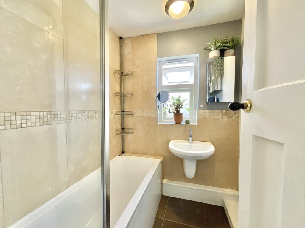 Airdale Road, Stone, ST15
