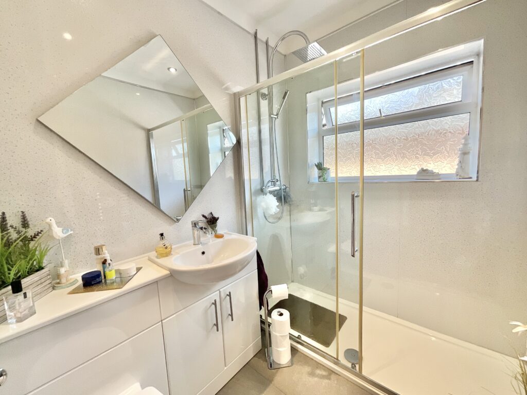 Meadow Way, Stone, ST15