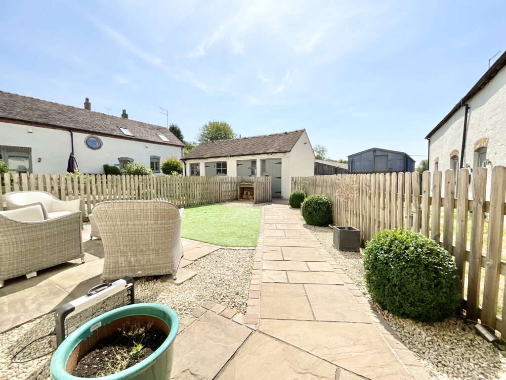 Aston, Aston Manor Barns, TF9