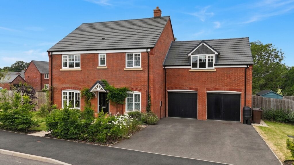 Clifford Place, Great Haywood, ST18